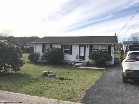 139 Vector Ave, Elkins, WV 26241 photo 2