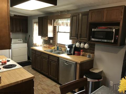 139 Vector Ave, Elkins, WV 26241 photo 14