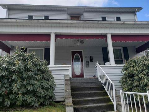 204 Poolside Dr, Mannington, WV 26582 photo 2