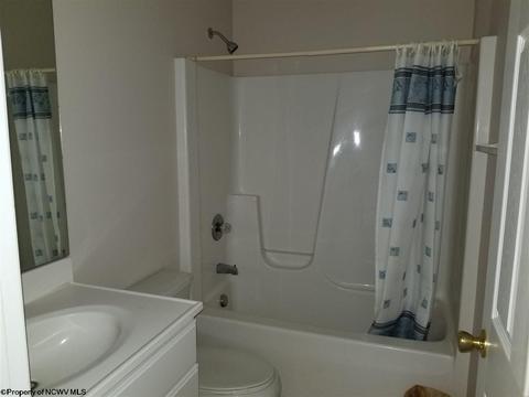 111 Cobblestone Ct, Morgantown, WV 26505 photo 12