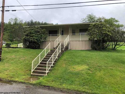 195 N Baxter St, Sutton, WV 26601 photo 3
