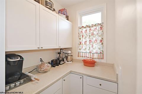 602 E Park Ave, Fairmont, WV 26554 photo 2