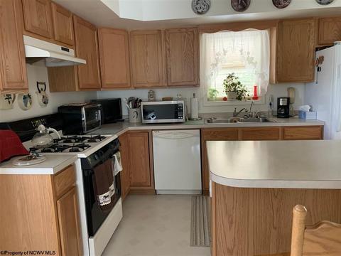 197 E Main St, Salem, WV 26426 photo 10