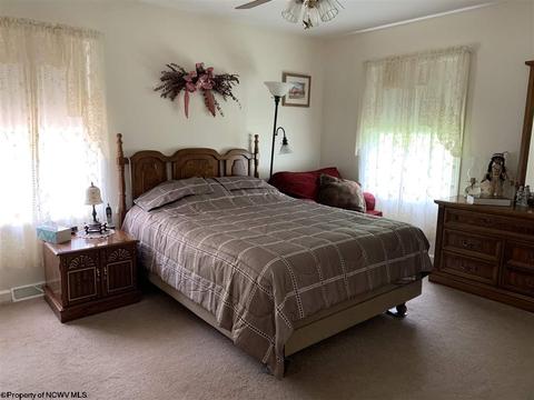 197 E Main St, Salem, WV 26426 photo 15