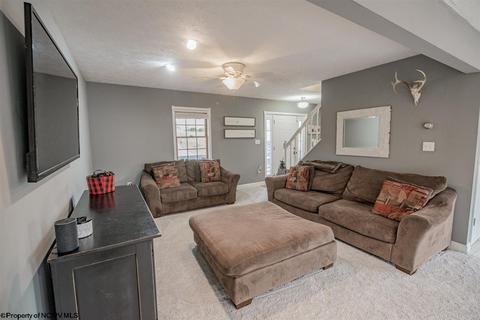 612 Eclipse Dr, Morgantown, WV 26508 photo 8