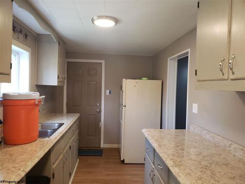 117 Baltimore St, Mannington, WV 26582 photo 7