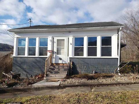 117 Baltimore St, Mannington, WV 26582 photo 1