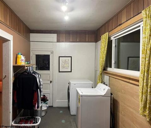 103 S Chestnut St, Sutton, WV 26601 photo 6