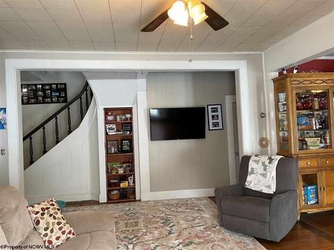 103 S Chestnut St, Sutton, WV 26601 photo 4