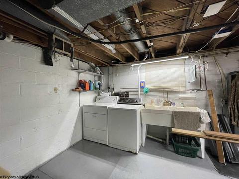 112 E Smith St, Bridgeport, WV 26330 photo 16