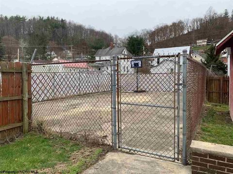 63 Beech Ave, Philippi, WV 26416 photo 9