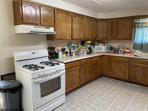 27 Main St, Enterprise, WV 26568 photo 12