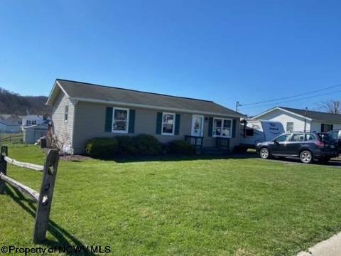 131 Vector Ave, Elkins, WV 26241 photo 1