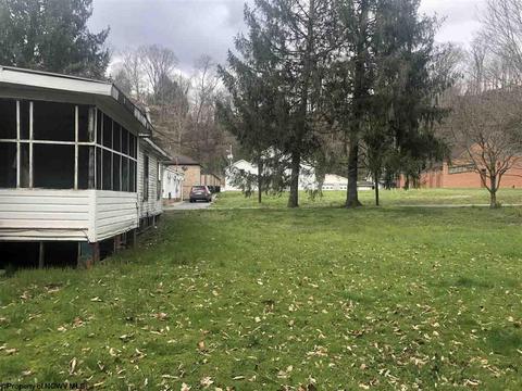 500 Riverview Dr, Sutton, WV 26601 photo 3
