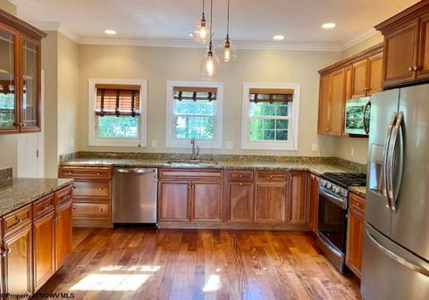 26 Waterside Dr, Morgantown, WV 26508 photo 2