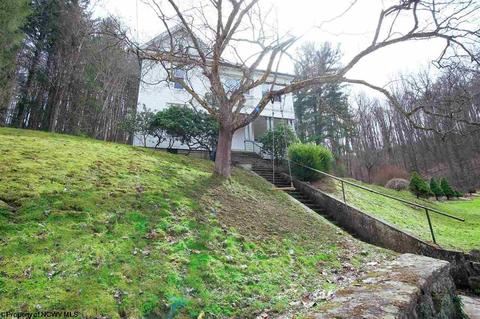 16 Morris St, Salem, WV 26426 photo 2