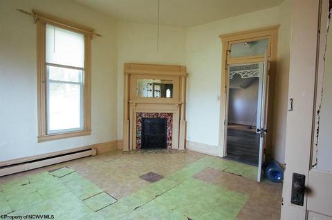 16 Morris St, Salem, WV 26426 photo 9