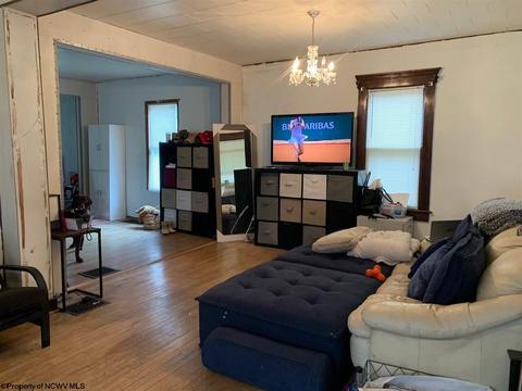 371 Maple Ave, Philippi, WV 26416 photo 4