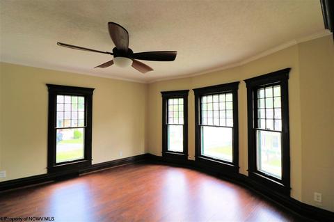 110 Valley St, Salem, WV 26426 photo 7