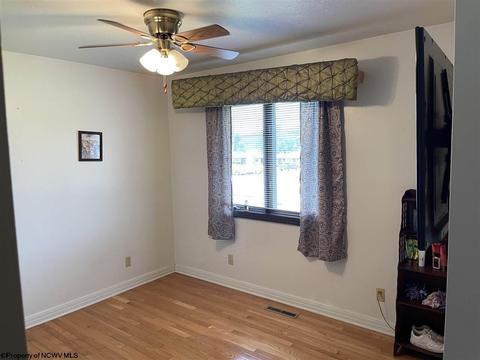 1203 Johnson Ave, Bridgeport, WV 26330 photo 10