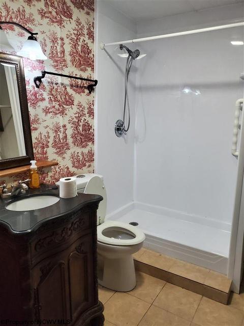 1004 Dickson St, Mannington, WV 26582 photo 9
