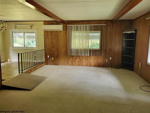 1004 Dickson St, Mannington, WV 26582 photo 6