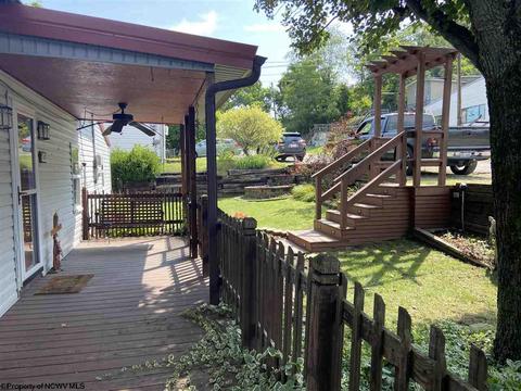 147 Plainfield Ave, Anmoore, WV 26323 photo 4