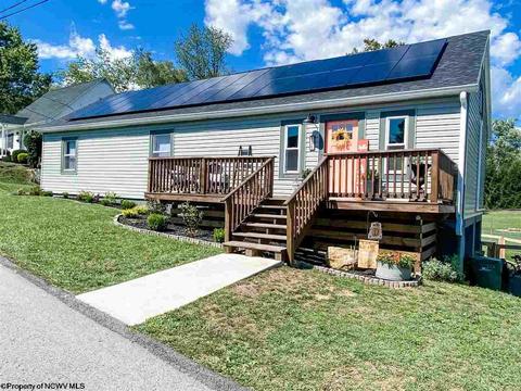 126 E Smith St, Bridgeport, WV 26330 photo 1
