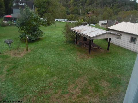 104 Curtin Ave, Sutton, WV 26601 photo 23
