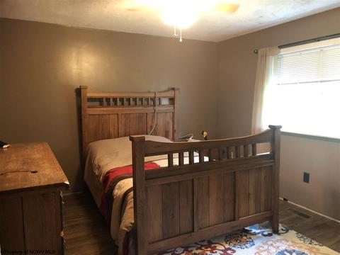 324 Knights Ln, Sutton, WV 26601 photo 10