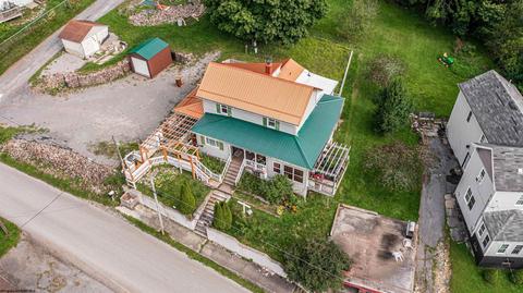 403 E High St, Terra Alta, WV 26764 photo 17