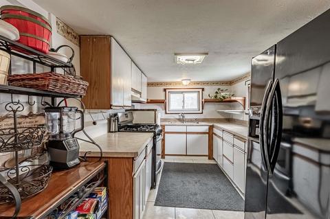 403 E High St, Terra Alta, WV 26764 photo 4