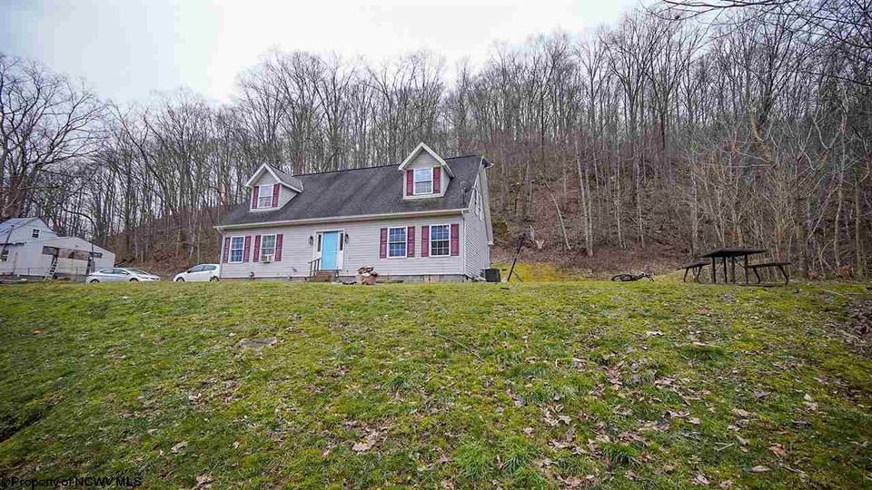 30 Gabe Rd, Clendenin, WV 25045 29 Photos MLS 10142284 Movoto