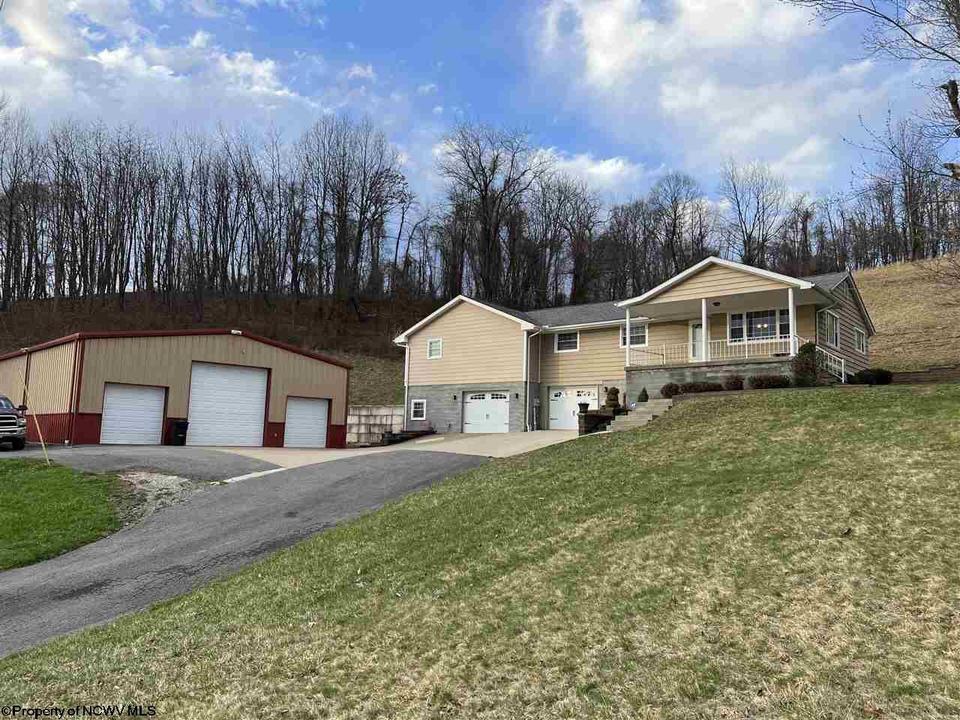 2271 E Grafton Road Rd, Fairmont, WV 26554 17 Photos MLS 10142759