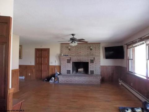 86 Benjamin Dr, Beverly, WV 26253 photo 2