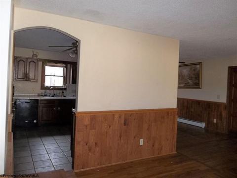 86 Benjamin Dr, Beverly, WV 26253 photo 5