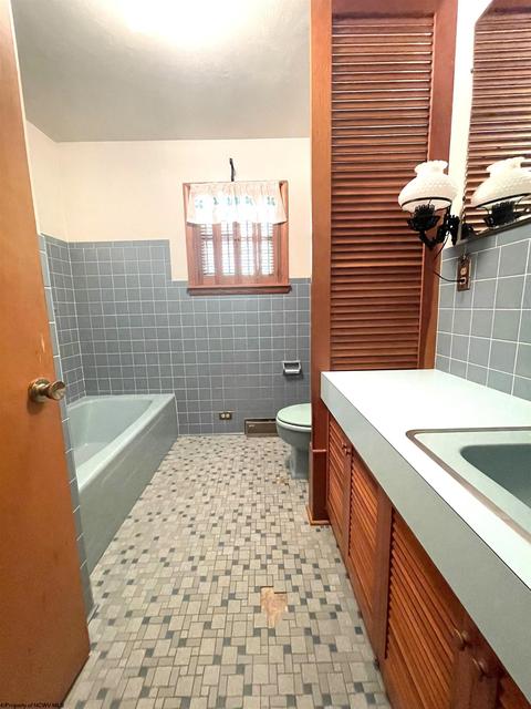 187 W Main St, Salem, WV 26426 photo 11
