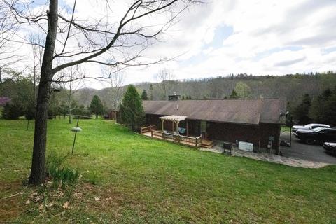 537 Pineview Dr, Elkins, WV 26241 photo 7