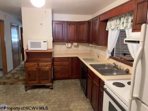 105 Ferndale Dr, Elkins, WV 26241 photo 11