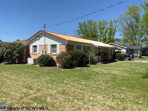 105 Ferndale Dr, Elkins, WV 26241 photo 9