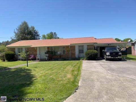 105 Ferndale Dr, Elkins, WV 26241 photo 1