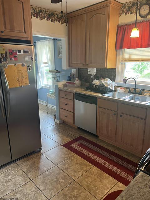 123 E Smith St, Bridgeport, WV 26330 photo 5