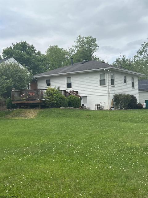 123 E Smith St, Bridgeport, WV 26330 photo 2