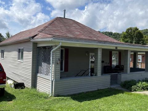 209 N Main St, Sutton, WV 26601 photo 1