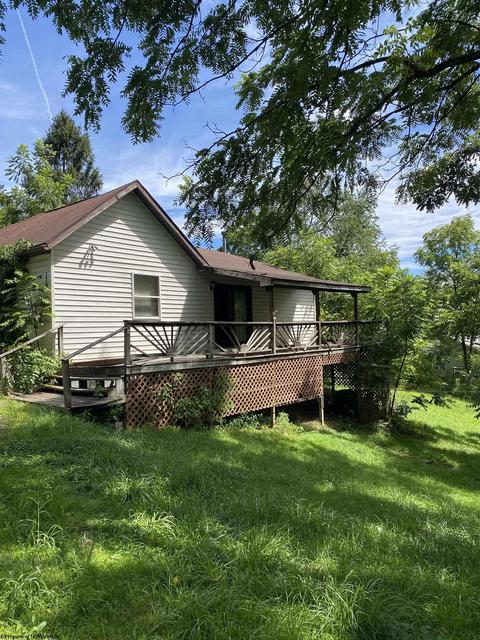 119 S Hice St, Belington, WV 26250