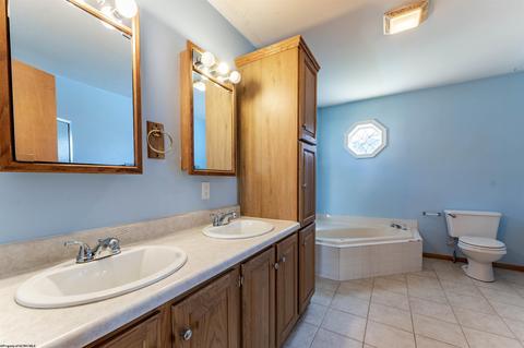 46 N Main St, Bruceton Mills, WV 26525 photo 12