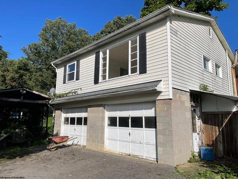 126 Cambria Rd, Lumberport, WV 26386