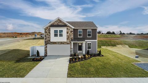 612 Links Dr # HOME 105, Maidsville, WV 26541