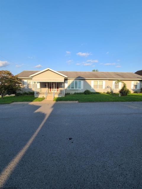 511 Fulton St, Fairmont, WV 26554