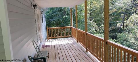 413 Madison St, Mannington, WV 26582 photo 3